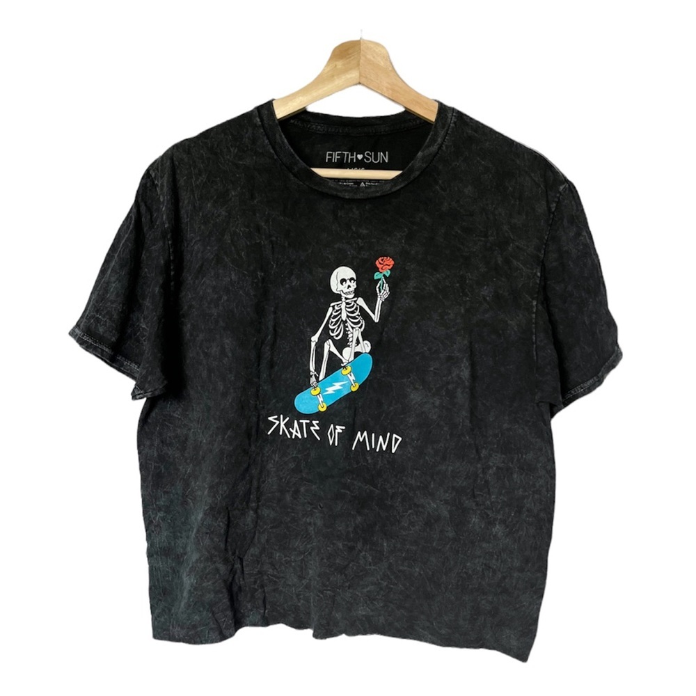 Skate‎ of Mind NWOT Graphic Tee